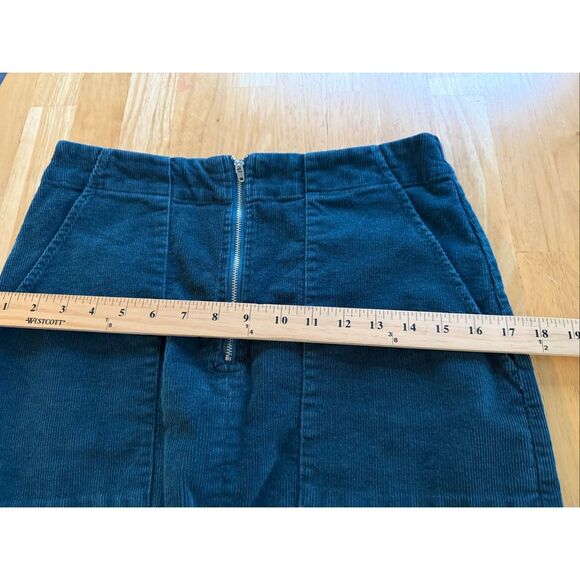Jolt Medium Corduroy Skirt with Front Zipper & Patch Pockets - Picture 8 of 10